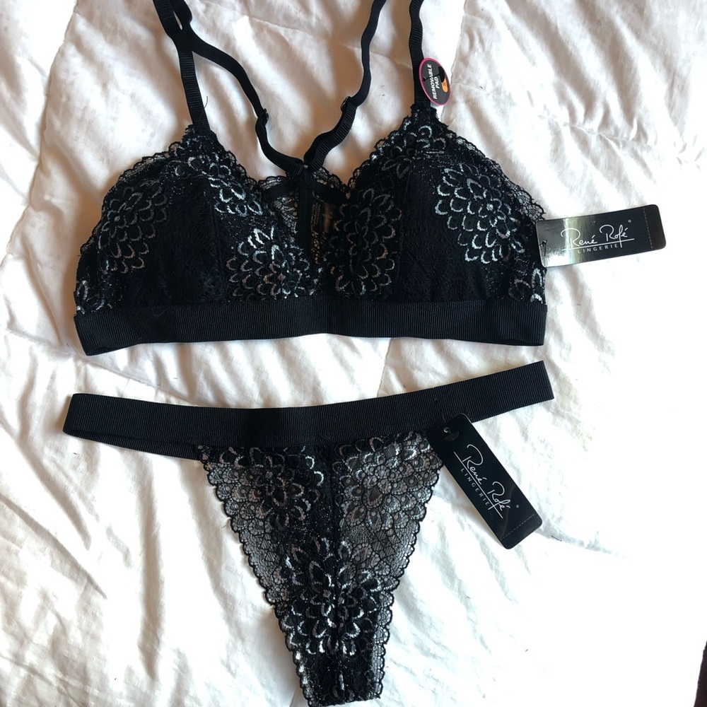 BNWT Black brallete and thong pair lingerie